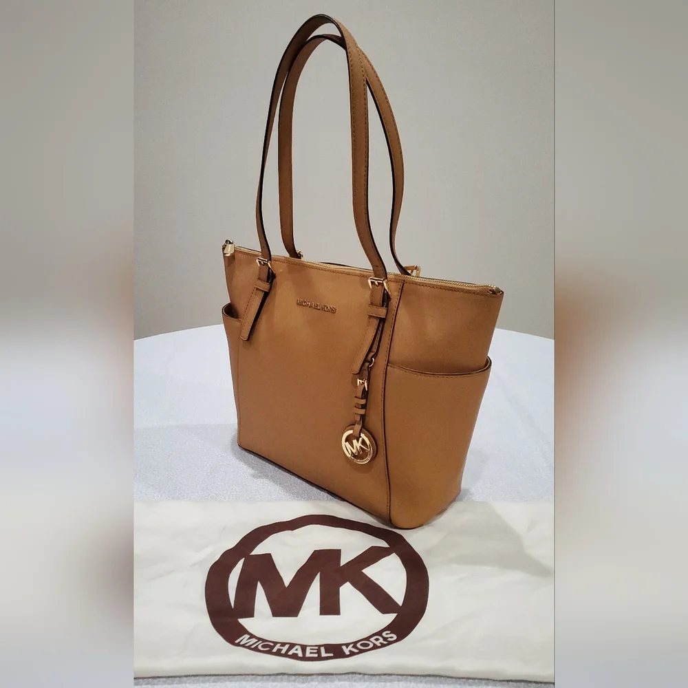 Michael Kors Jet Set East West Saffiano Leather Tote - Picture 4 of 16